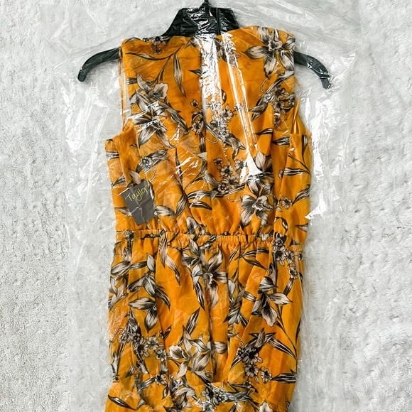 NWT- TAYLOR Floral Tiered Maxi Dress - Picture 6 of 12